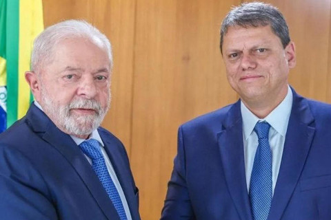 Lula sai na frente e supera Michelle Bolsonaro e Tarcísio em nova pesquisa