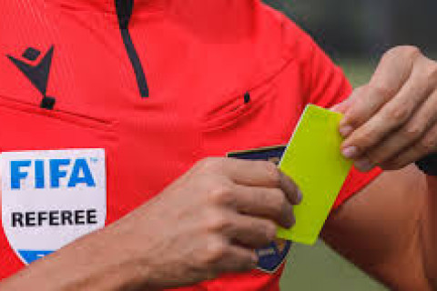 CBF lança primeiro modelo de profissionalização da arbitragem nacional Projeto prevê contratação de 72 profissionais para jogos da Série A