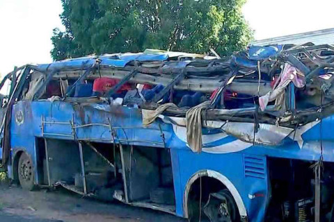 Acidente com ônibus em estrada paulista deixa seis mortos e 46 feridos