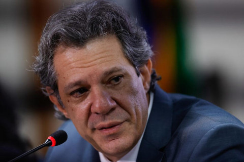 Haddad diz que deixa o Ministério da Fazenda ainda em janeiro e que sucessor deveria assumir já