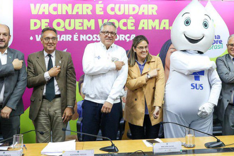 Multivacinação de crianças e adolescentes começa na próxima segunda, 6 Dia D da campanha será realizado no dia 18 de outubro