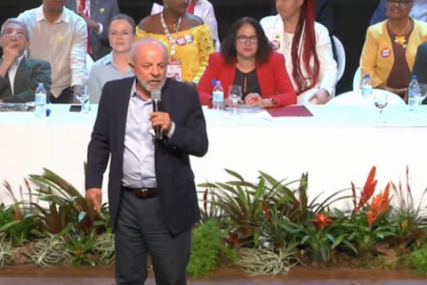 Possivelmente serei candidato a presidente outra vez, diz Lula