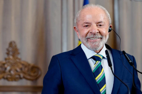 Lula vence o inelegível Bolsonaro, Michelle, Flávio e Tarcísio até no Paraná Pesquisas