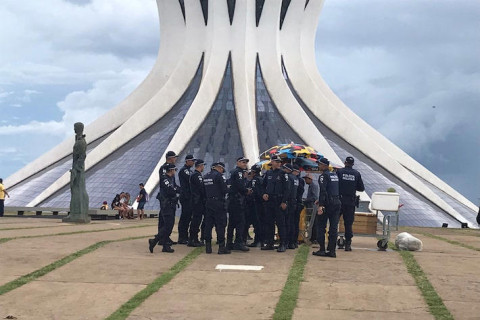 Moraes marca para fevereiro julgamento de recursos de PMs do DF condenados pelo 8 de janeiro