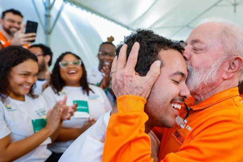 Lula indica que será candidato à reeleição em 2026 e mostra confiança em ganhar