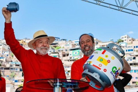 Lula entra na ofensiva para barrar avanço da anistia e Centrão se divide sobre saída do governo