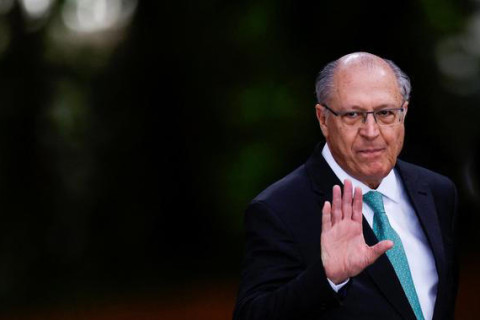 Alckmin é internado às pressas em Brasília e agenda é cancelada