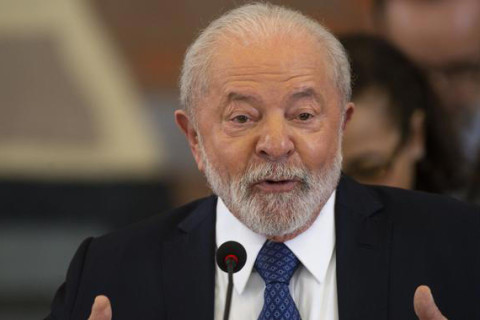 Lula alerta: 'na política, a democracia está em perigo; na diplomacia, cresce o unilateralismo'