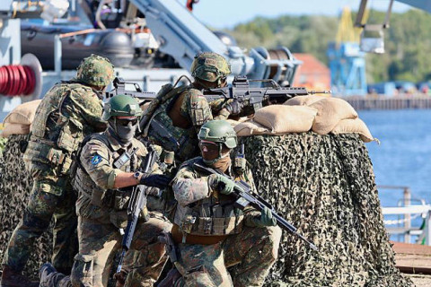 Lei do serviço militar: homens passam a precisar de autorização para estadias no estrangeiro