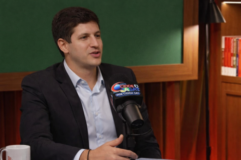 João Campos fala à Rede Cidade Sat e reage a pedido de impeachment