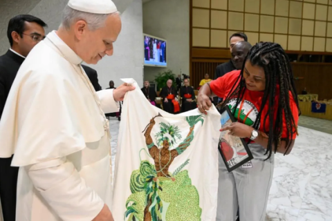 Papa Leão se reúne com MST e movimentos populares no Vaticano