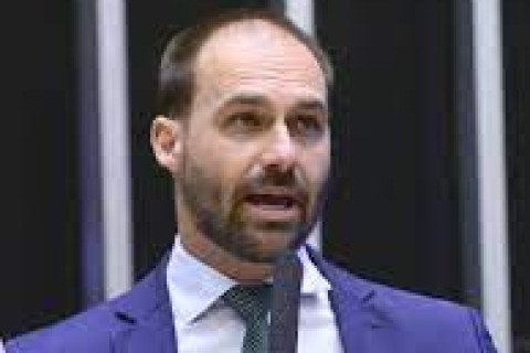 Câmara abre processo que pode cassar mandato de Eduardo Bolsonaro Deputado é acusado de atacar o STF e ameaçar a realização das eleições