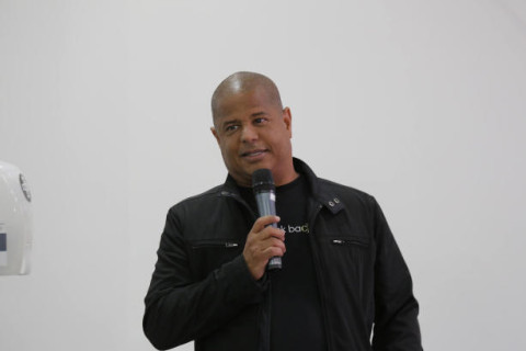 Justiça determina busca de bens de ídolo do Corinthians por morte de menino há 27 anos