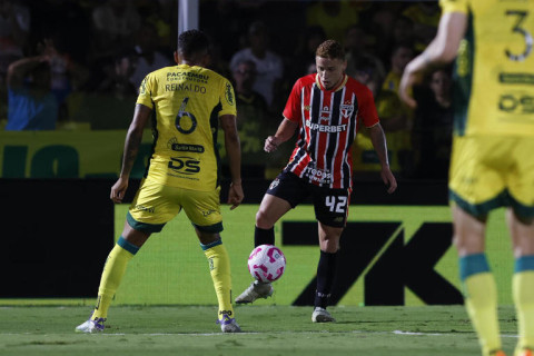 Com lei do ex e gol mais rápido do Brasileirão, Mirassol controla o São Paulo e vence mais uma no Maião