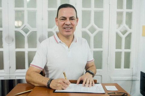 Justiça de Pernambuco suspende auxílio-alimentação criado por prefeito para ele mesmo