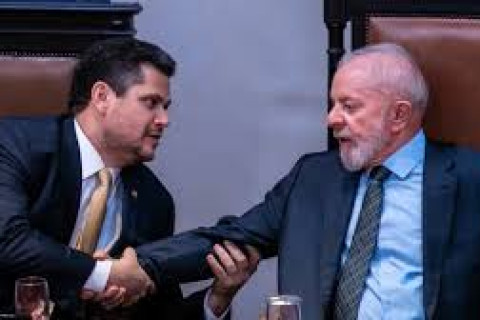 Lula mantém preferência por Messias e tenta conter insatisfação de Alcolumbre