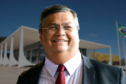 Estados e municípios têm 30 dias para explicar emendas para Perse Ministro Dino questiona o uso de emendas parlamentares no programa