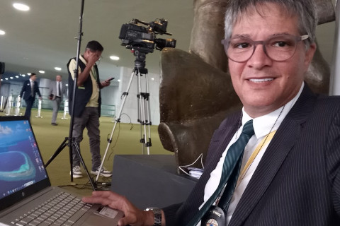 Jornalista Gilvandro afirma que Lula enfrentará eleição mais difícil e destaca articulações da Confraria 01