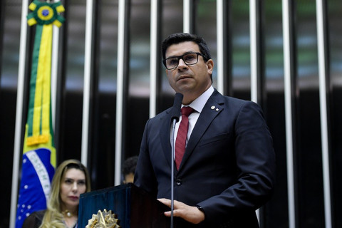 Cerimônia no Congresso Nacional marca abertura do ano legislativo Primeiro-secretário lê mensagem de Lula e destaca equilíbrio fiscal