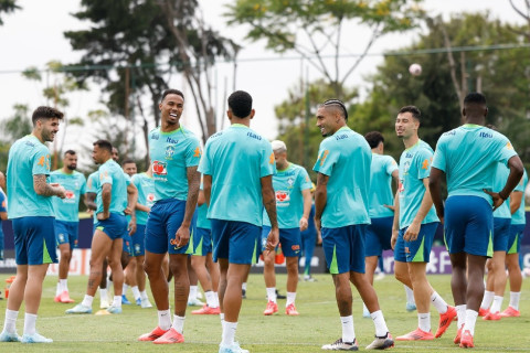 Seleção Brasileira enfrenta o Chile em busca de reabilitação nas Eliminatórias