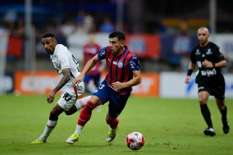 Bahia vira o placar contra o Vitória e é campeão baiano na Arena Fonte Nova