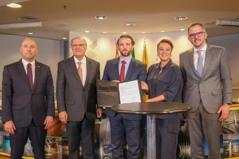 Crédito de R$ 2,5 bi para Túnel Imerso Santos-Guarujá é formalizado Túnel permitirá que travessia seja feita em cerca de cinco minutos