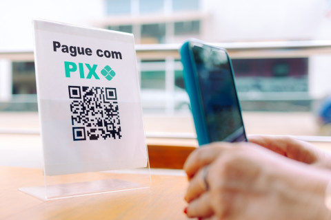 Receita Federal revoga nova regra do Pix Governo vai editar MP que proíbe cobrança diferenciada no Pix