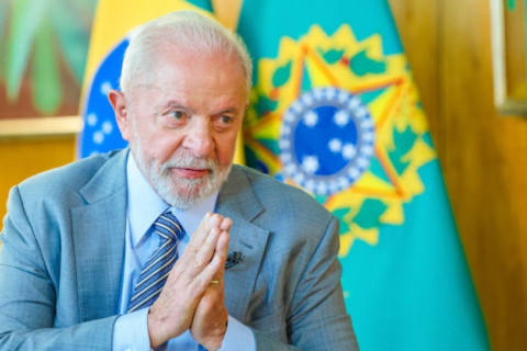Lula cancela viagem que faria à Rússia por orientação médica Evento acontece entre os dias 22 e 24 de outubro