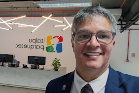 Gilvandro Oliveira Filho Fala sobre a Necessidade de Coesão  Politica no Brasil