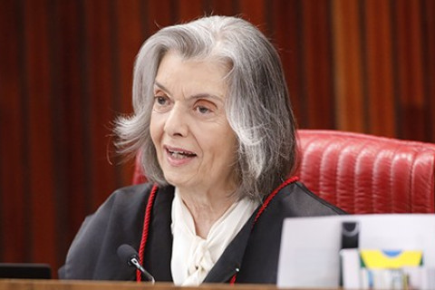 Cármen Lúcia renova compromisso do TSE com a democracia Nesta segunda, ministra comandou abertura do ano judiciário eleitoral