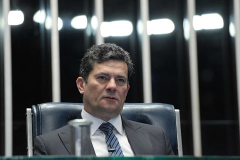 Sérgio Moro lidera disputa ao governo do PR e poderia vencer no 1º turno, diz pesquisa