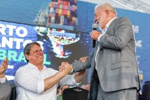 Lula e Tarcísio anunciam edital de construção do túnel Santos-Guarujá Lula destacou o compromisso dos governantes de atender bem a população
