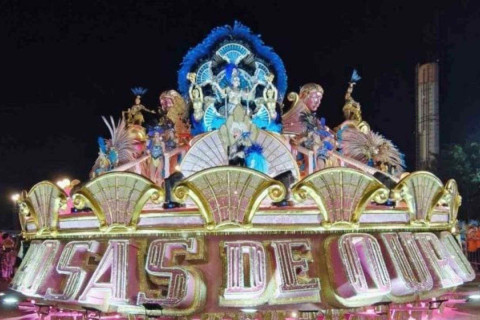 Rosas de Ouro é a grande campeã do carnaval de São Paulo Agremiação venceu com o enredo “Rosas de Ouro em uma Grande Jogada”