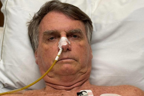 Bolsonaro segue sem movimentos intestinais há duas semanas e permanece na UTI, sem previsão de alta