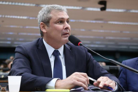 “Melhor impossível”, diz Lindbergh sobre pesquisa Datafolha