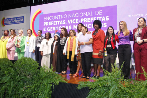 Prefeitas e ministras discutem desafios das mulheres na gestão pública