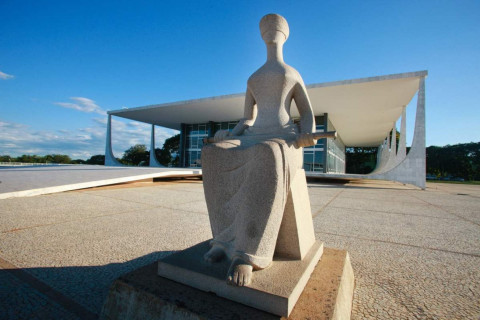 Polícia de Brasília prende suspeito de tentar invadir o STF