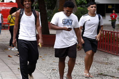 Pré-selecionados no Fies já podem complementar inscrição Estudantes devem complementar os dados entre os dias 22 e 24 deste mês