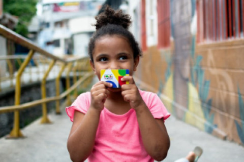 Bolsa família tira 5 milhões de crianças da pobreza, diz Unicef Relatório analisou direitos básicos como renda, educação e saneamento